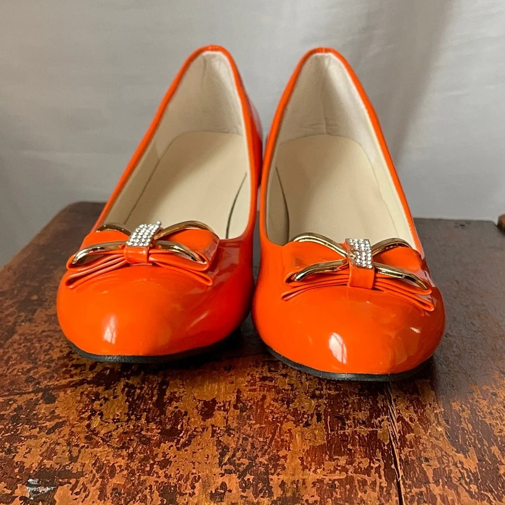 Orange shoes, size 8.5 - Picture 3 of 10